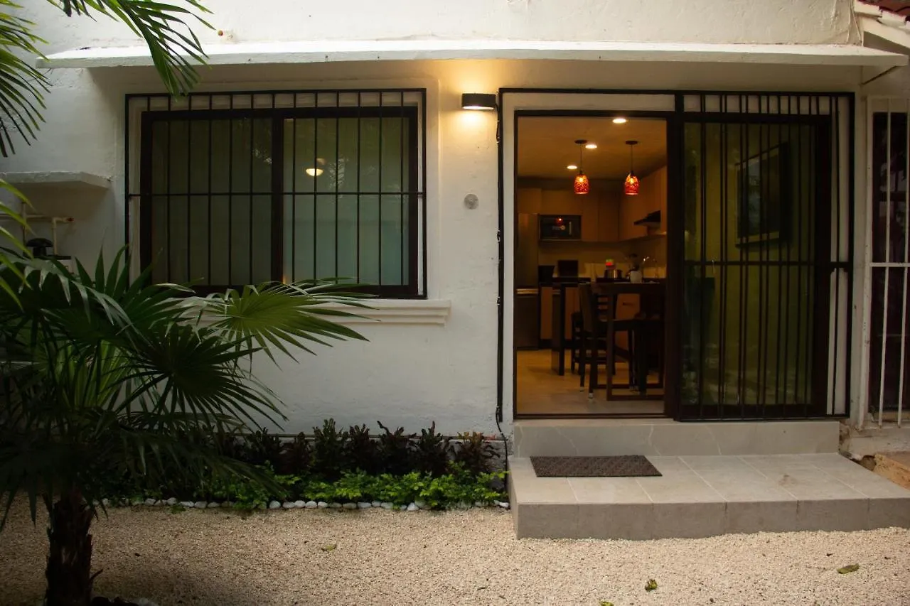 Departamento Centrico Y Moderno En Cancun. México
